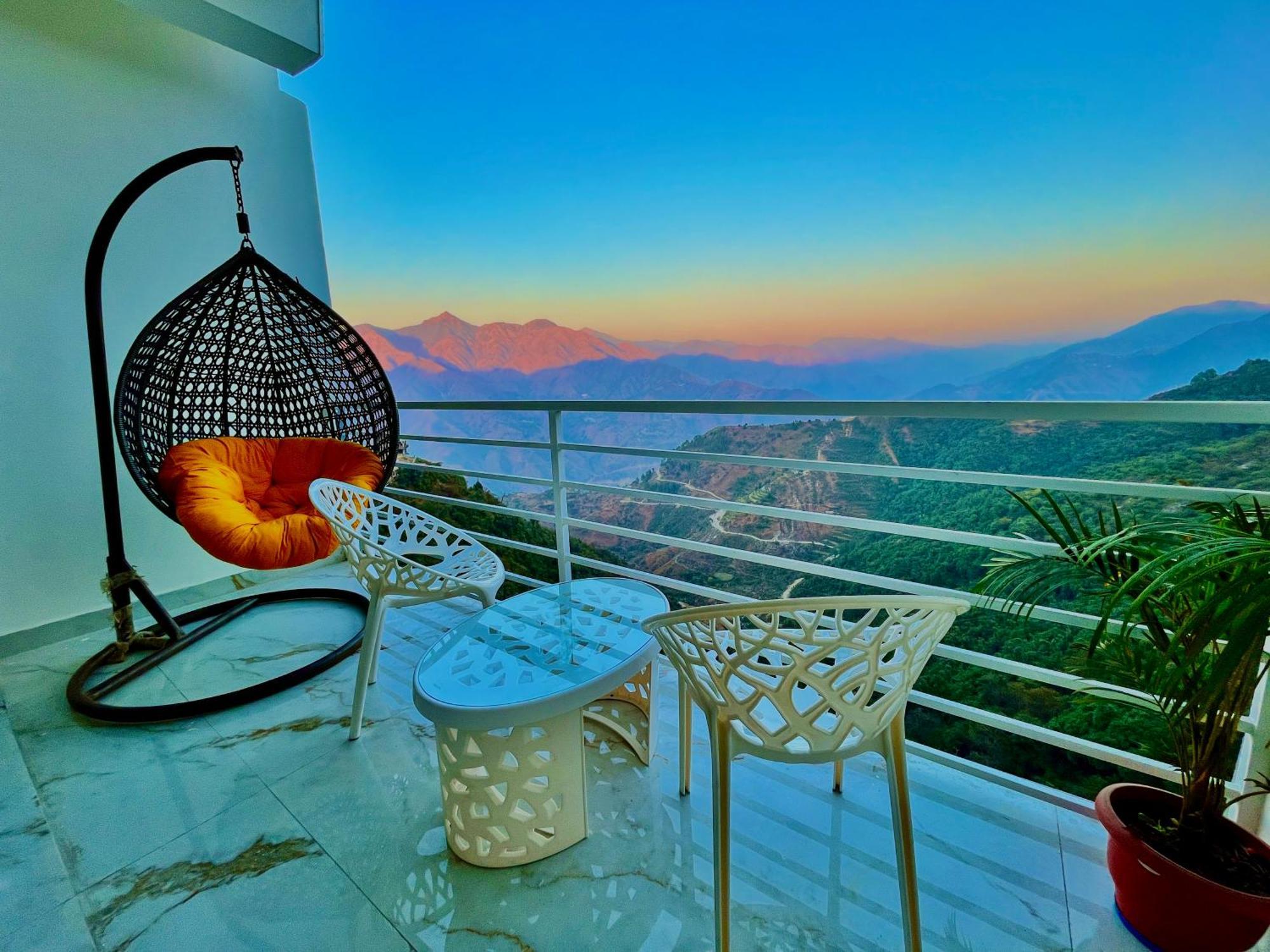 Hotel Hill View, Mussoorie - Near Jw Marriott Mussoorie, M 77377-32479 Eksteriør billede