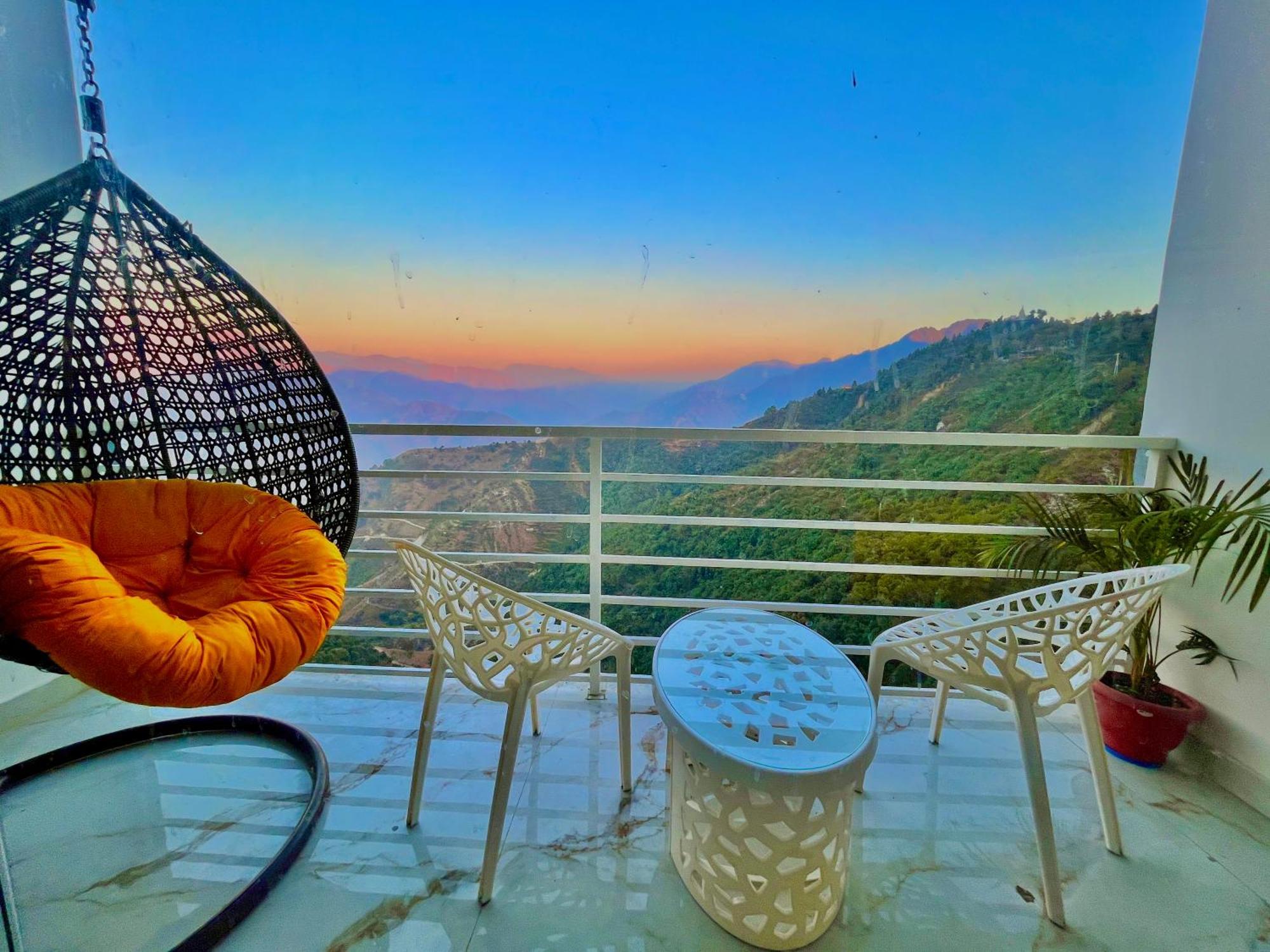 Hotel Hill View, Mussoorie - Near Jw Marriott Mussoorie, M 77377-32479 Eksteriør billede