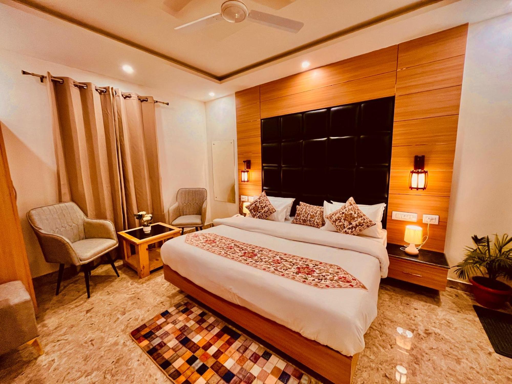 Hotel Hill View, Mussoorie - Near Jw Marriott Mussoorie, M 77377-32479 Eksteriør billede