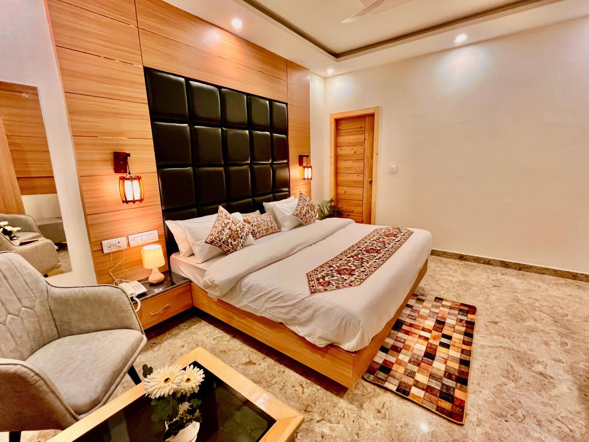 Hotel Hill View, Mussoorie - Near Jw Marriott Mussoorie, M 77377-32479 Eksteriør billede
